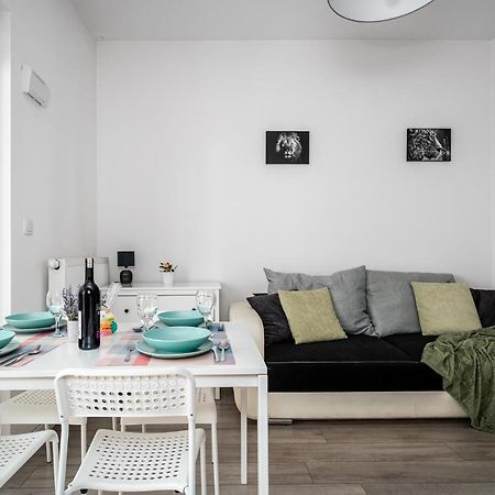 Апартаменты Prymasa Street Apartament Варшава Экстерьер фото