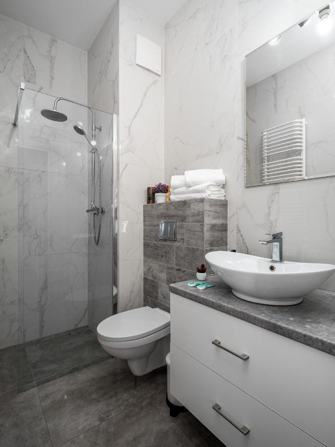 Апартаменты Prymasa Street Apartament Варшава Экстерьер фото